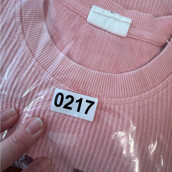 Women’s Ivy+Cloth Pink sweatshirt Shirt with XOXO Design 100% cotton size large - Picture 8 of 8